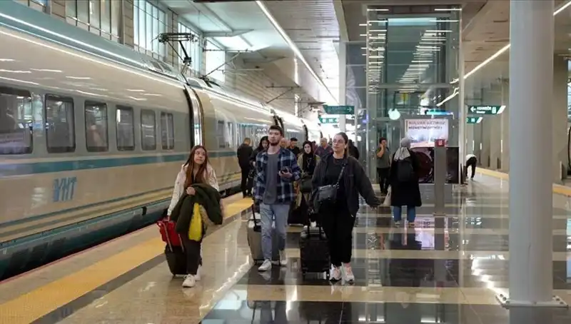 Yüksek Hızlı Tren Seferleri Artıyor: Yeni Ek Seferler Hakkında Tüm Detaylar