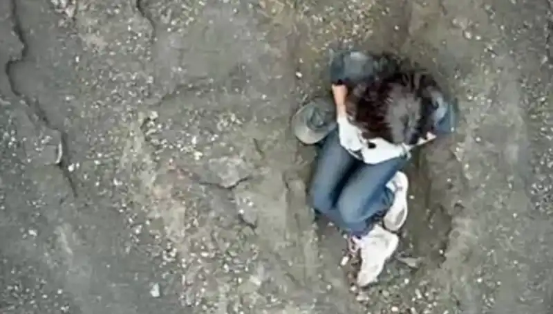 Yanardağın İçine Düşen Turist, Dört Gün Sonra Acı Haberle Bulundu