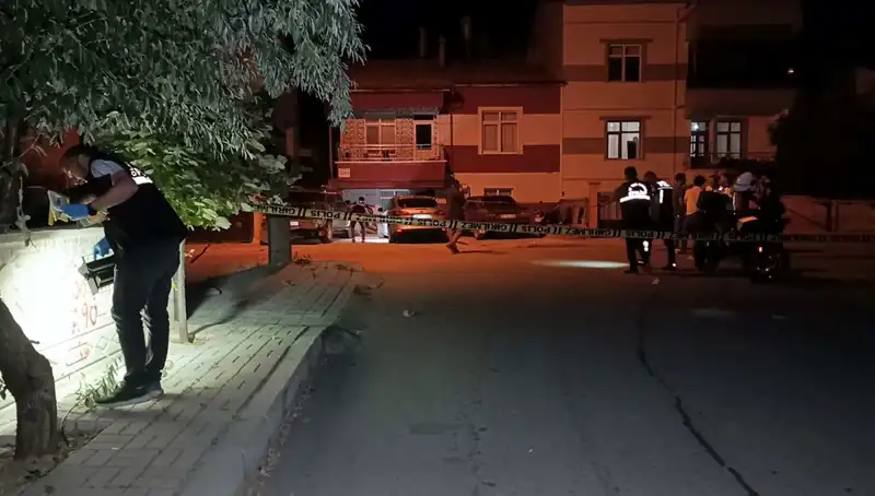 Karaman’da Kanlı Gece: Kız Arkadaşıyla Tartışan Genç Saldırıya Uğradı