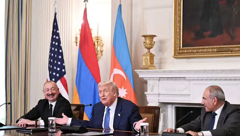 Aliyev'den Ermenistan'a Anayasa Çağrısı: Zaman Kaybının Bedeli Ağıyoruz