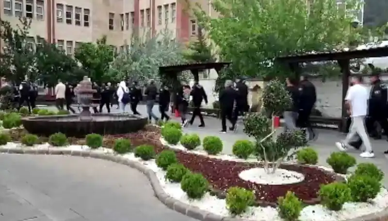 200 Milyon Liralık Vurgun: Polisten Dev Operasyon ve 16 Tutuklama!