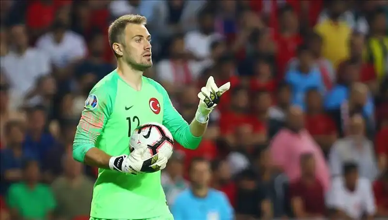 Mert Günok Futbolu Bırakma Kararını Verdi: Emekli Olacağı Yaş Belli Oldu!