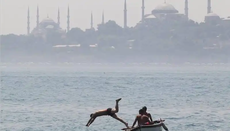 Aşırı Sıcakların Etkisi: 44 Derecelere Ulaşacak Bir Yaz Geliyor