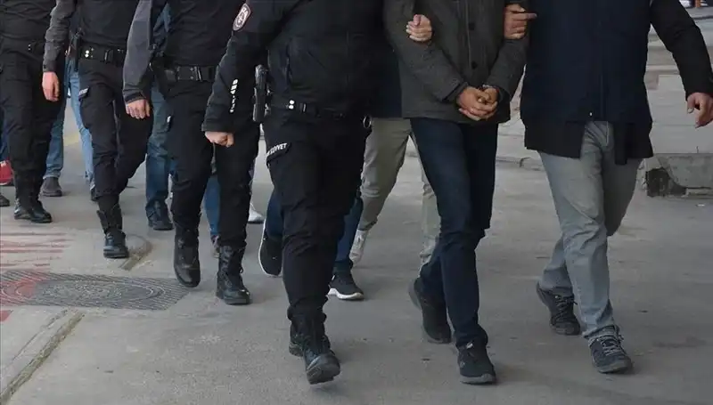 FETÖ Operasyonunda 5 İlde 10 Kişi Gözaltına Alındı!