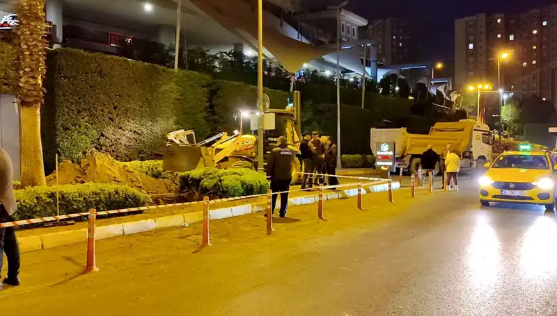 AVM Girişinde Doğalgaz Paniği: Korku Dolu Anlar Yaşandı