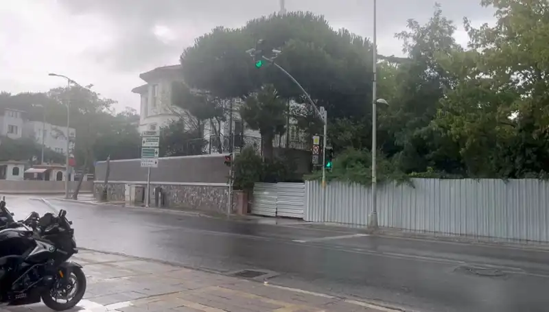 İstanbul'u Vuran Sağanak: Hava Koşulları Hayatı Olumsuz Etkiliyor