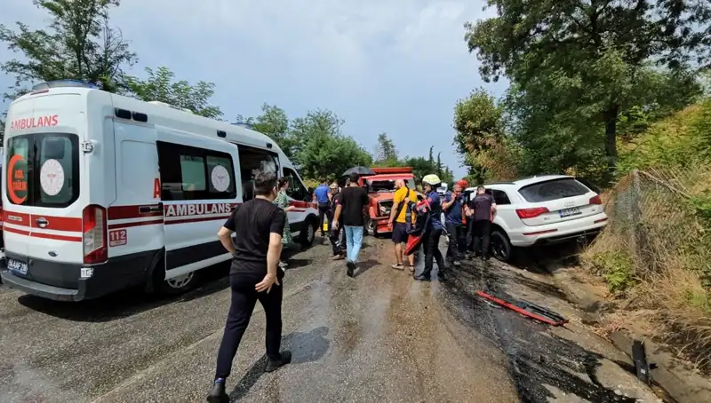 Sakarya’da Feci Kaza! Kamyonet ile Cip Çarpıştı: 5 Yaralı