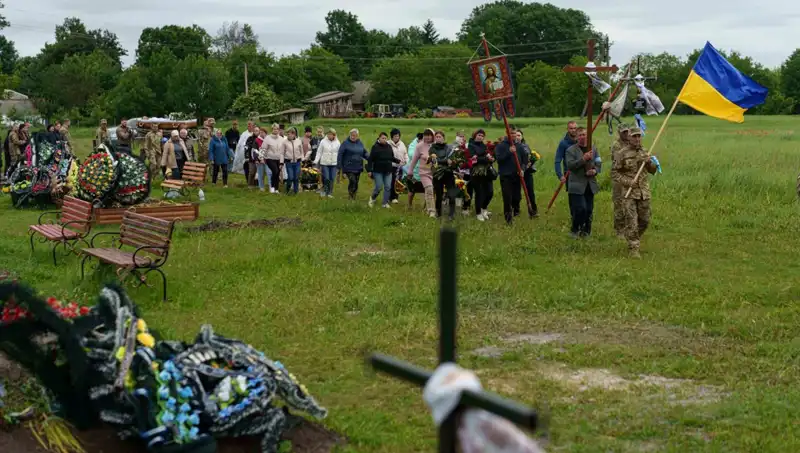 İngiliz Asker, Ukrayna'daki Çatışmalarda Hayatını Kaybetti