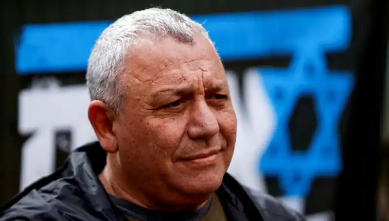 Gadi Eisenkot'un İstifası: İsrail Siyasetinde Yeni Dönem Başlıyor