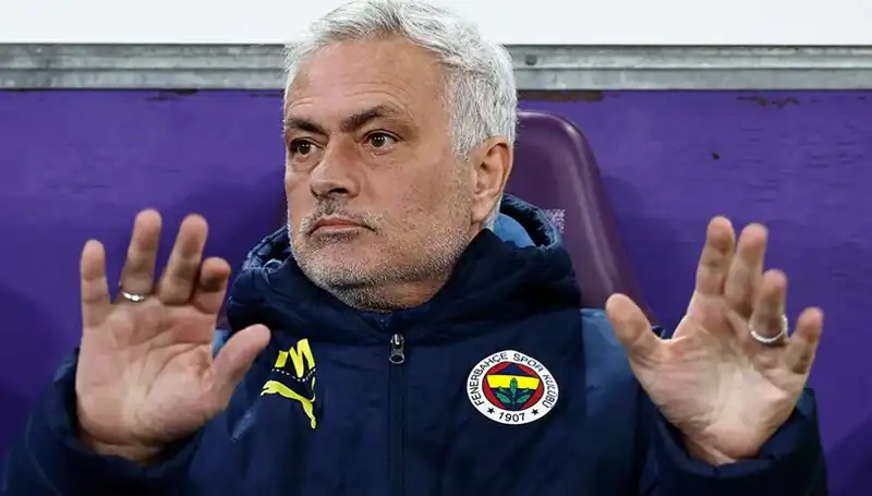 Mourinho, Beşiktaş'ın Milli Yıldızı İle Yolları Ayırmasına İzin Vermedi
