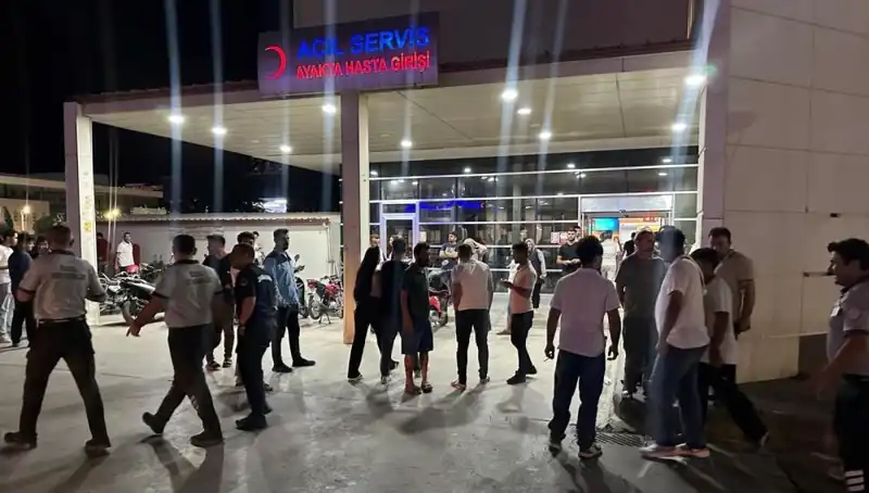 Acil Servis Önünde Yaşanan Şoke Edici Kavga: Sağlık Görevlileri Zor Anlar Yaşadı