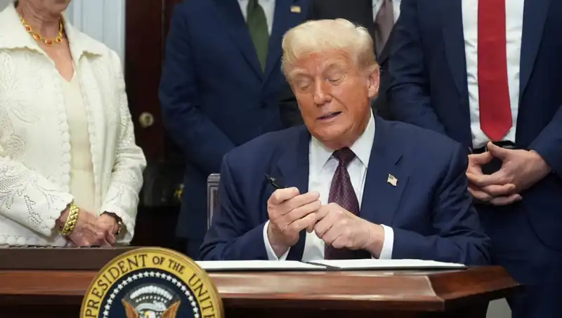 Trump’tan Beyaz Saray’a 200 Milyon Dolarlık Lüks Yenilik Projesi