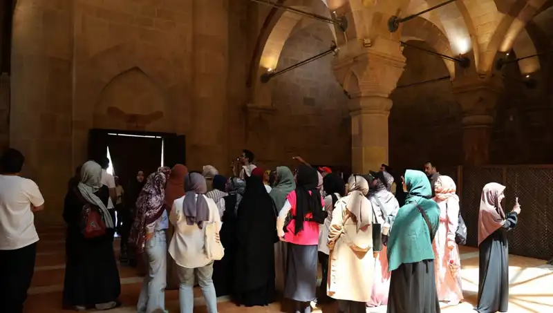 Eşsiz Bir Kültürel Miras: Dilleri Kısır ve Kalemleri Kırık Zengin Toplumlar