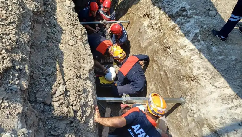 Göçük Altında Kalan İşçi Zorlu Kurtarma Operasyonuyla Hayata Döndü