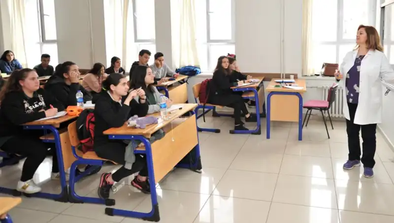 MEB Lise Kayıt Tarihleri 2025: LGS Sonrası Adımlar Neler?